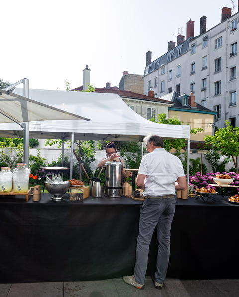 Votre prochaine soirée d'été 🍋🌊🍉

À l’approche des beaux jours, il est temps de prendre les commandes de l’organisation de votre futur évènement : où et comment organiser votre soirée d’entreprise en plein air cet été ?

Que vous organisiez une soirée conviviale ou célébration spéciale, retrouvez nos 𝟒 𝐦𝐞𝐢𝐥𝐥𝐞𝐮𝐫𝐞𝐬 𝐚𝐬𝐭𝐮𝐜𝐞𝐬 dans notre dernier article de blog pour garantir son succès ➡️ https://knva.fr/blog/reussir-votre-soiree-dentreprise

#maisonvitton #afterworklyon #summerparty #soiréedété #lyon